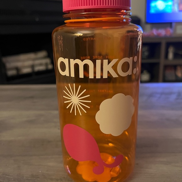 amika Other - Brand New Amika 32 oz Water Bottle